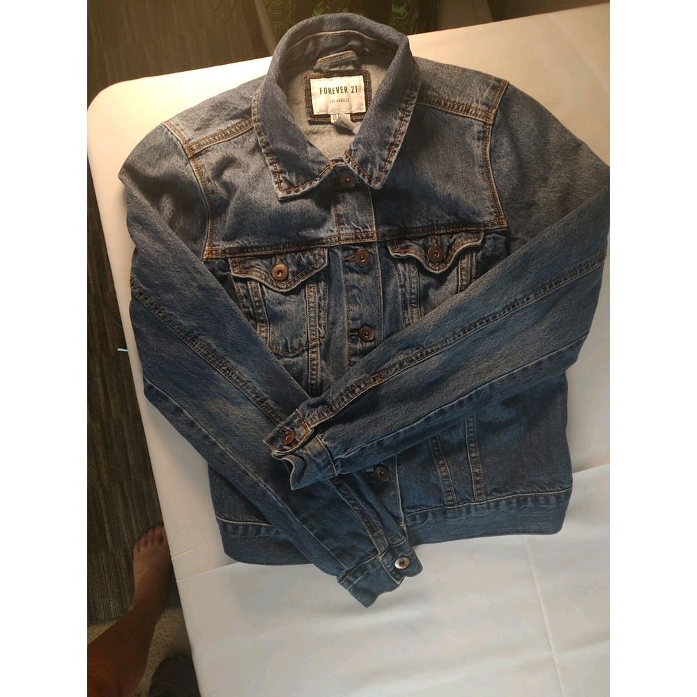 Forever 21 Ladies Jean Jacket Blue Medium Wash Denim Size Small